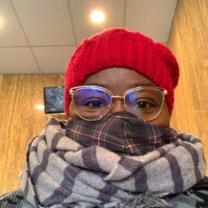 Meet your Posher, Lorraine